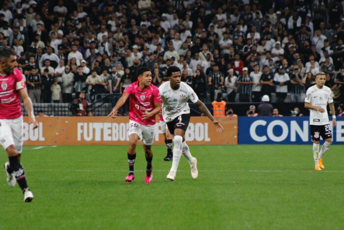 Kendry Páez en su debut por la Copa Libertadores. Foto: IDV