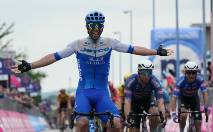 Michael Matthwes ganó la tercera etapa del Giro de Italia. Foto: Giro
