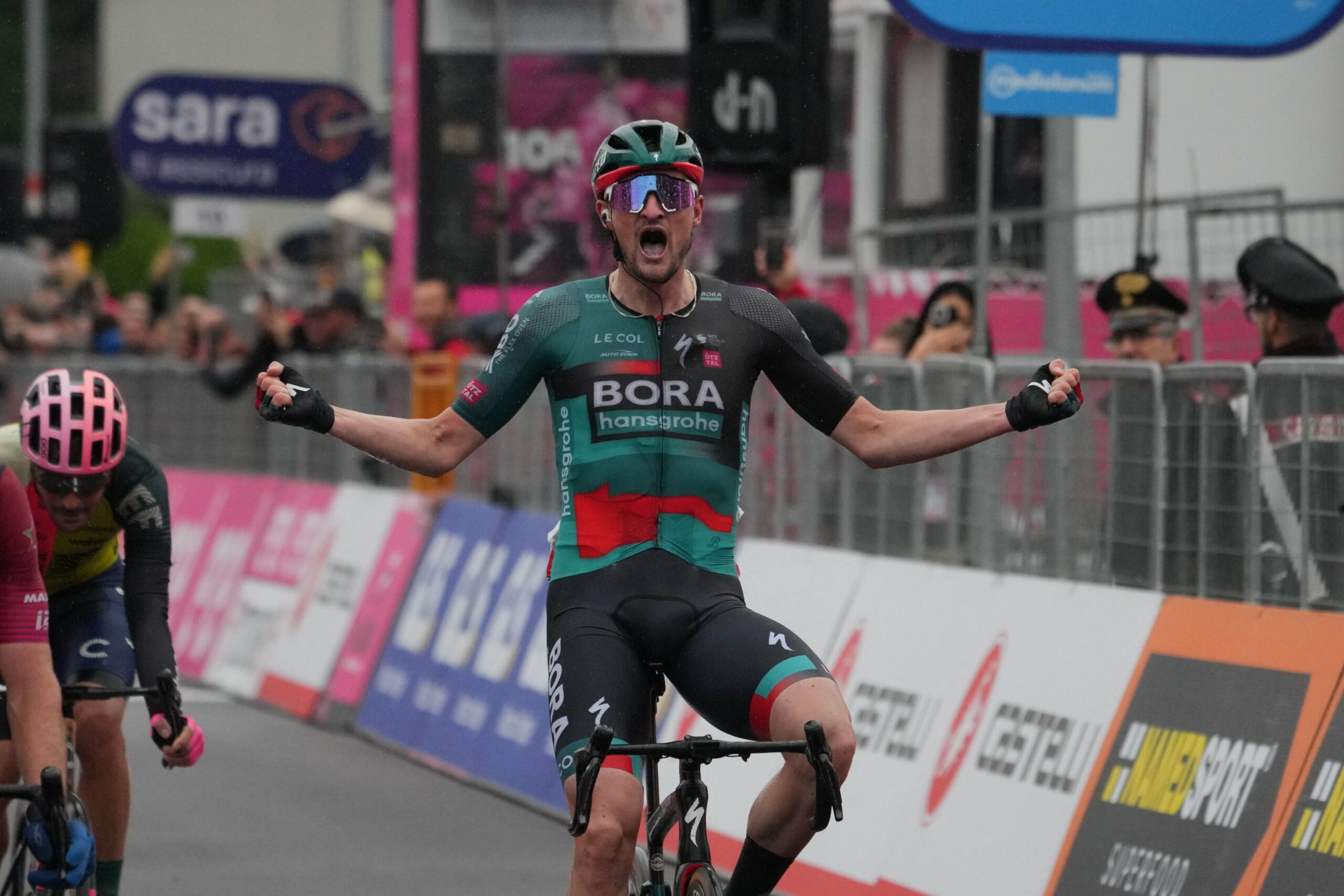 Denz ganó la etapa 14 del Giro de Italia.