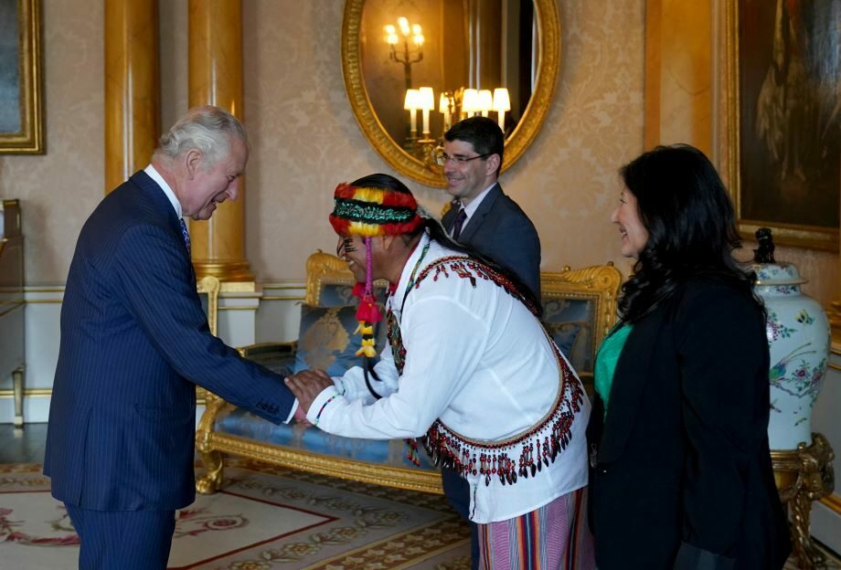Carlos III y Domingo Peas mantuvieron una reunión de 30 minutos en el Palacio de Buckingham. Foto cortesía The Royal Family