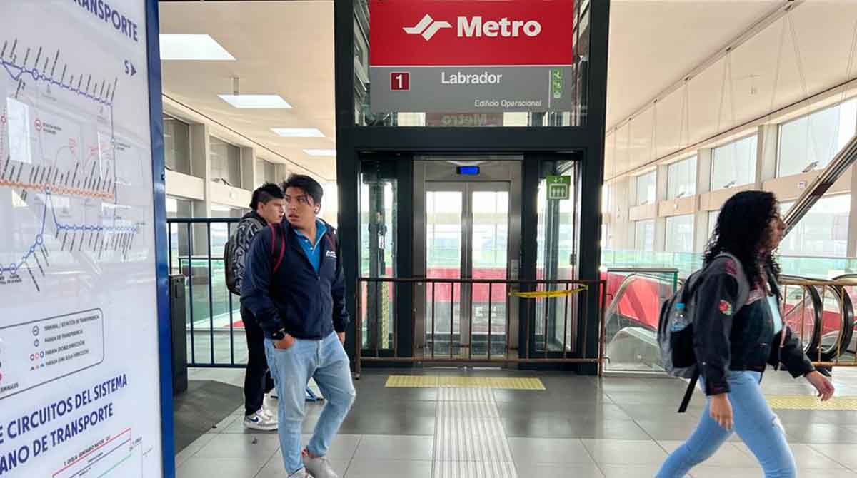 El alcalde de Quito, Pabel Muñoz, dispuso elaborar un nuevo cronograma de funcionamiento del Metro. Foto: Patricio Terán / EL COMERCIO