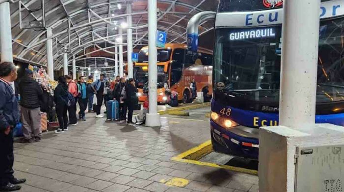 Por el feriado se activará un plan operativo en las terminales terrestres de Quito. Foto: Cortesía