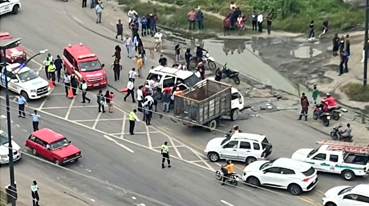Falleció uno de los dos policías heridos durante el ataque a la caravana del alcalde de Durán, Luis Chonillo.