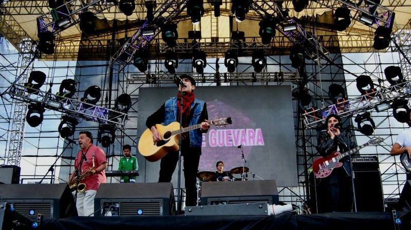 Jaime 'El Chamo' Guevara durante un concierto. Foto: Tomado de Facebook/Archivo