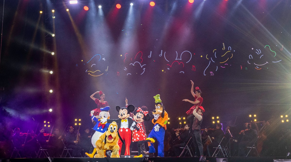 Mickey Mouse, Goofy, Pluto, Minnie aparecieron en el primer acto de Disney 100. Foto: David Silvers