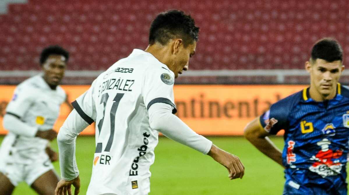 Sebastián González marcó para Liga en el empate con Delfín. Foto: @LDU_Oficial