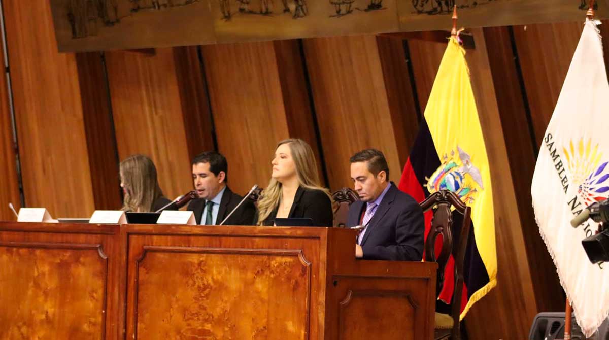 Sesión 145 de la Comisión de Fiscalización donde se aborda el trámite de juicio político contra el presidente Guillermo Lasso. Foto: Twitter @FiscalizacionAN
