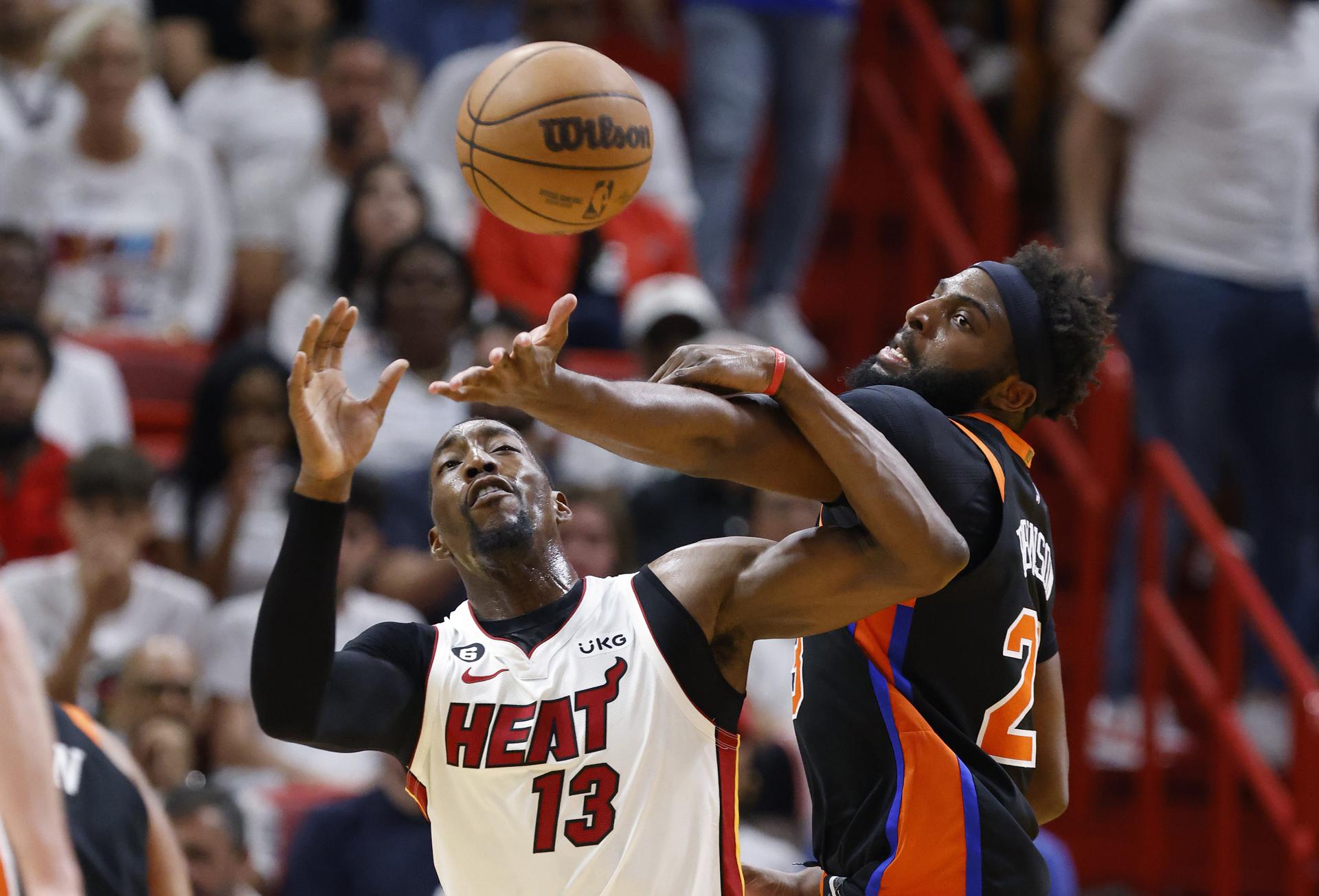 El dominio en los rebotes deja a los Heat a un paso de las finales del Este en la NBA. Foto: EFE