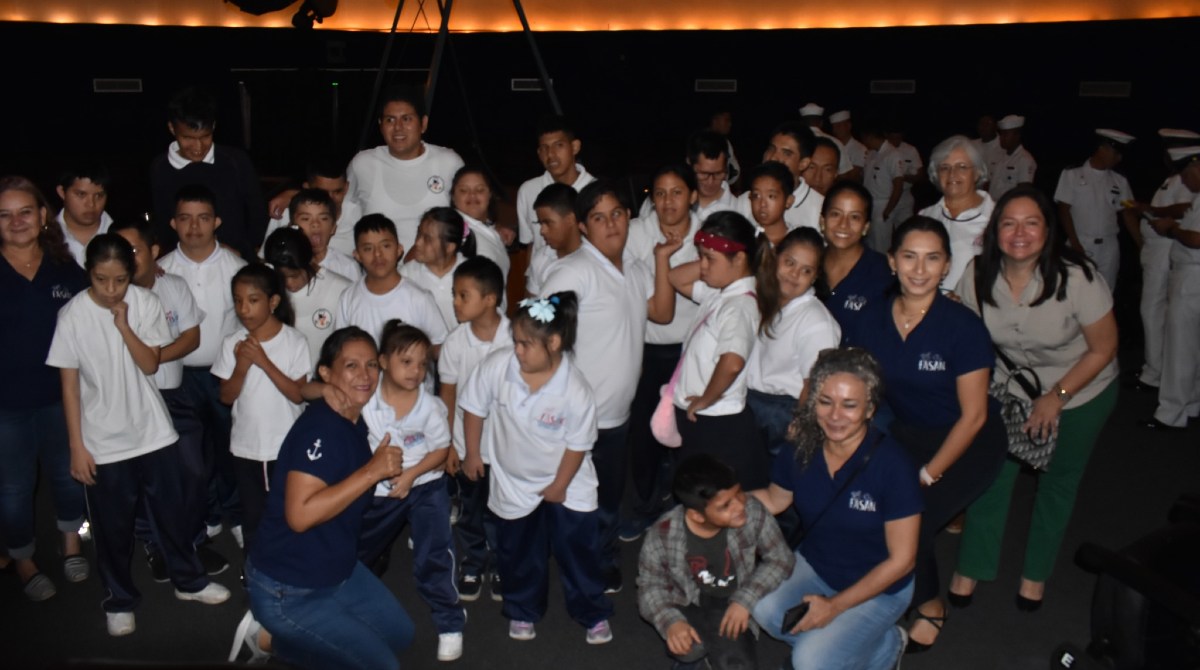 Los niños de Fasan asistieron a la reapertura del Planetario para visitas presenciales. Foto: Inocar