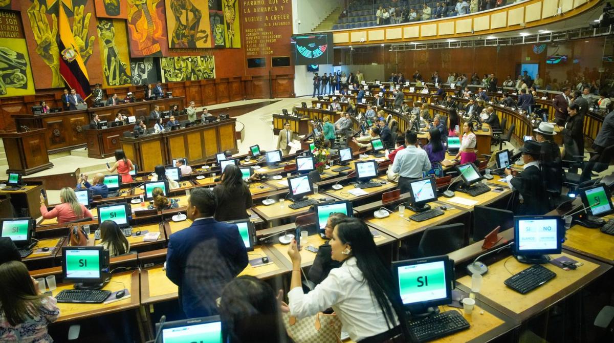 Pleno de la Asamblea durante la votación de este martes, 9 de mayo de 2023. Foto: Carlos Noriega / EL COMERCIO