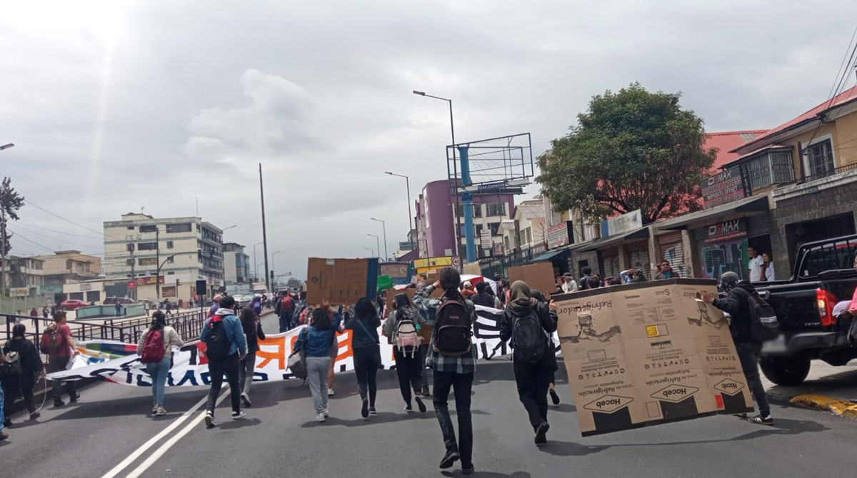 Las avenidas que rodean a la Universidad Central fueron bloqueadas por una protesta de estudiantes. Foto: Twitter AMT