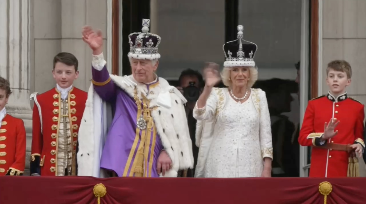 Con pompa y solemnidad, Carlos y Camila son coronados reyes del Reino Unido. Captura