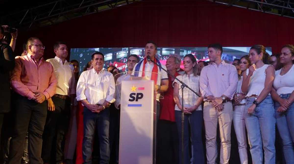 El nuevo presidente de Paraguay marca una diferencia a la izquierda que se consolidaba. Foto: EFE
