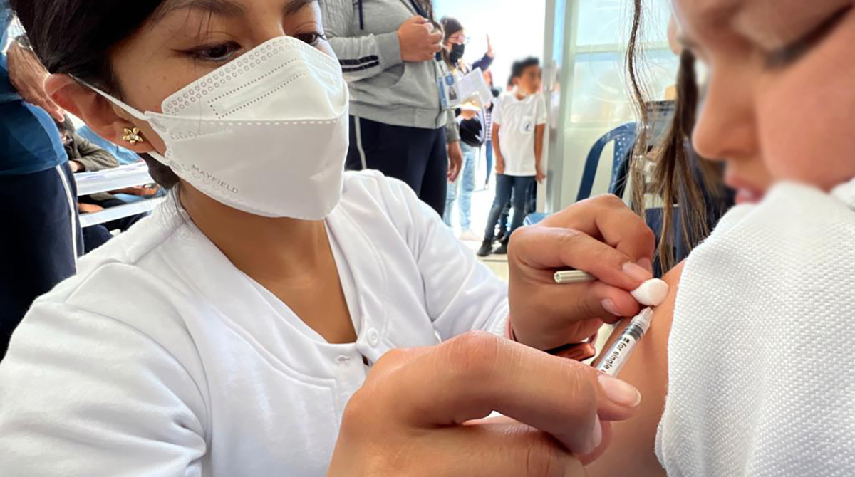 La campaña de vacunación contra el sarampión, rubeola y polio se desarrollará en tres etapas entre mayo y julio el 2023. Foto: Patricio Terán / EL COMERCIO