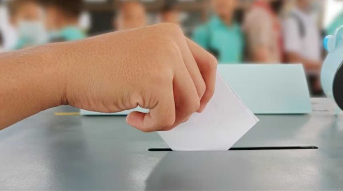 El Consejo Nacional Electoral convocará nuevas elecciones en Ecuador para elegir presidente, vicepresidente y asambleístas. Foto: Freepik