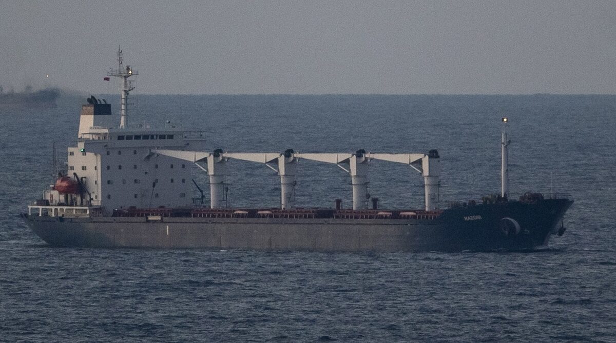 Imagen referencial de un buque en el mar Negro navegando entre Ucrania y Rusia. Foto: EFE
