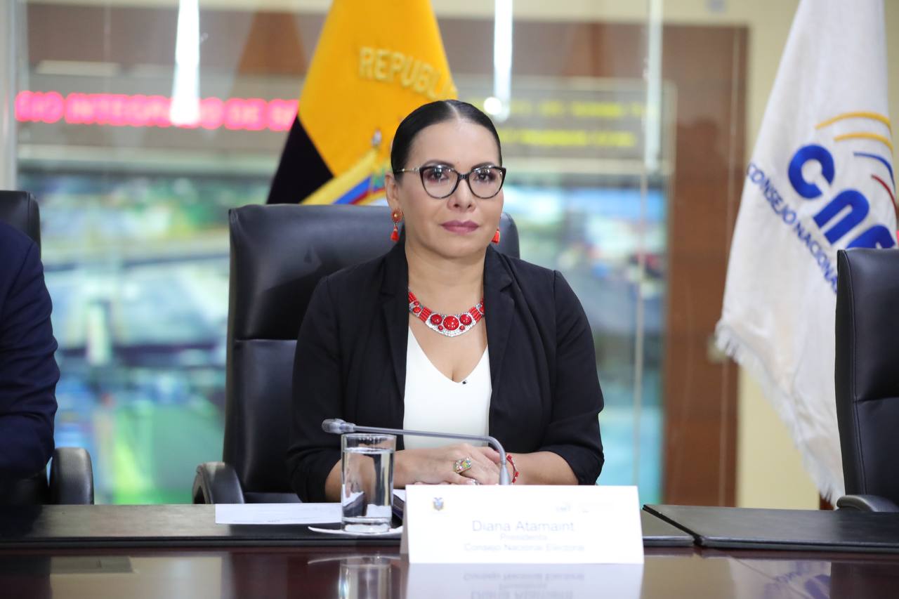 Diana Atamaint, presidenta del Consejo Nacional Electoral (CNE), descartó que se aplace la consulta popular por el Yasuní. Foto: CNE