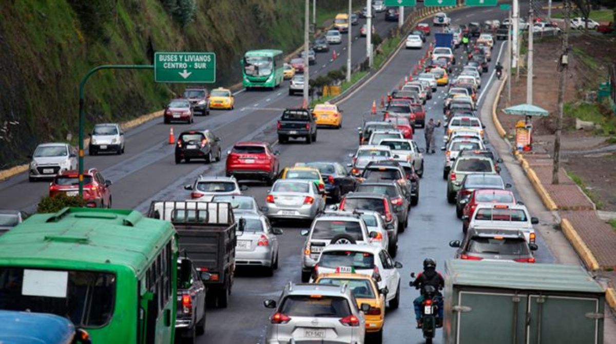 Congestión vehicular en la Autopista General Rumiñahui, entre Los Chillos y Quito. Archivo / EL COMERCIO