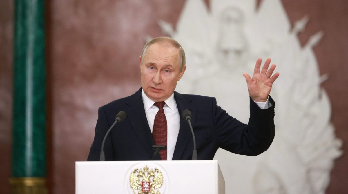 El presidente ruso, Vladimir Putin, asegura que las armas nucleares permiten equilibrar el poder. Foto: EFE