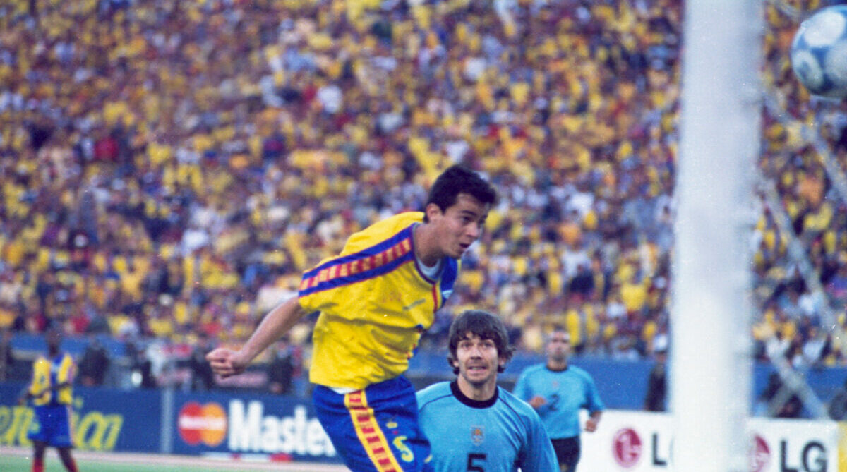 Jaime Kaviedes dio la clasificación histórica a Ecuador, el 7 de noviembre del 2001, en el estadio Atahualpa. Foto: Archivo EL COMERCIO