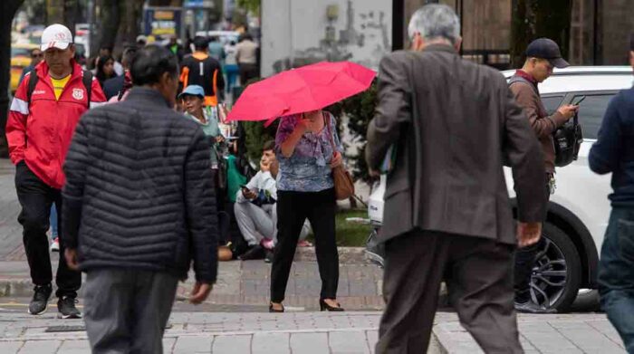Las temperaturas extremas no dan tregua. Este viernes, 30 de junio de 2023, Quito se mantendrá caluroso. Foto: Carlos Noriega / EL COMERCIO