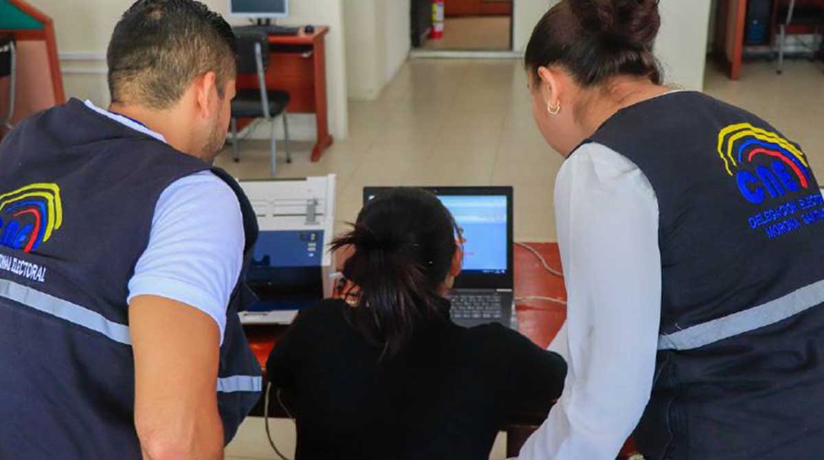 Las organizaciones políticas podrán inscribir a sus auditores hasta el 21 de junio de 2023 para el proceso electoral. Foto: CNE