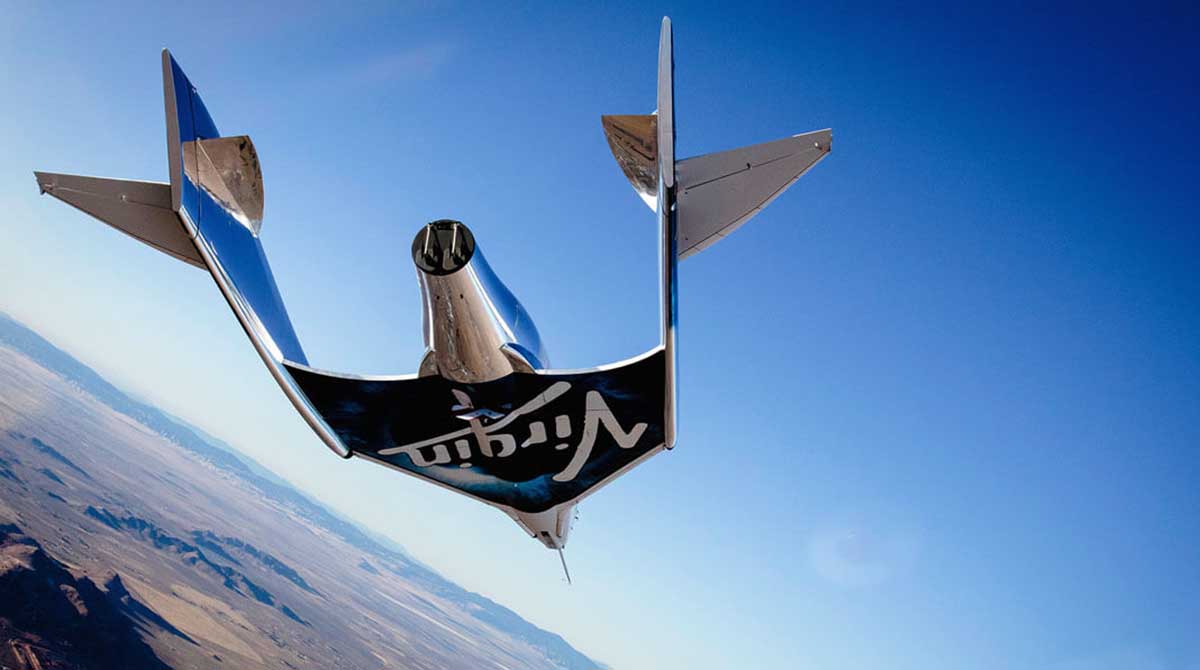 Estar en el espacio por 90 minutos ahora es posible. La compañía Virgin Galactic anunció su primer viaje comercial al espacio. Foto: Facebook Virgin Galactic