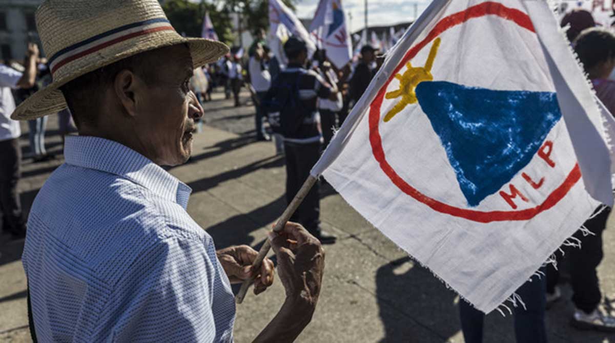 Fotografía de archivo de simpatizantes mientras al mitin de cierre electoral del Movimiento para la Liberación de los Pueblos (MLP), en el Parque de la Constitución en Ciudad de Guatemala (Guatemala). Foto: EFE