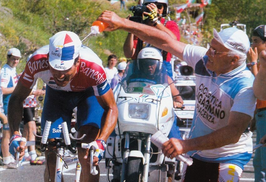 Miguel Indurain, ganador del Tour de Francia en 5 ocasiones. Foto: @josean0728