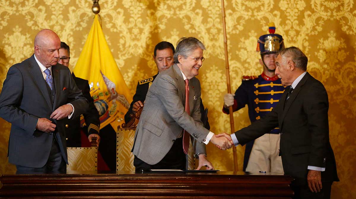 Expertos evalúan que la actuación de Paco Moncayo no respondió a las necesidades del país frente a la inseguridad. Foto: Flickr Presidencia de Ecuador.