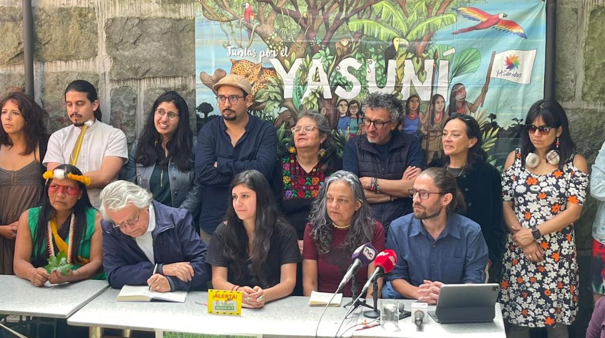 El colectivo Yasunidos durante una rueda de prensa ante la consulta popular. Foto: Twitter Yasunidos