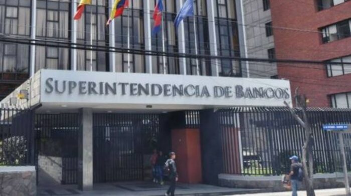 La recepción de postulaciones se realizará de forma física y presencial en las oficinas de la Superintendencia de Bancos de Quito, Guayaquil, Cuenca y Portoviejo. Foto: Archivo