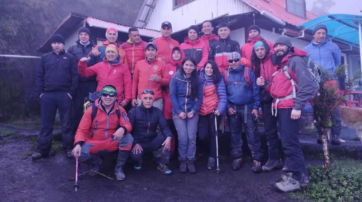 Cerca de 30 personas trabajaron en la búsqueda y rescate de la turista ecuatoriana. Foto: Bomberos Baños