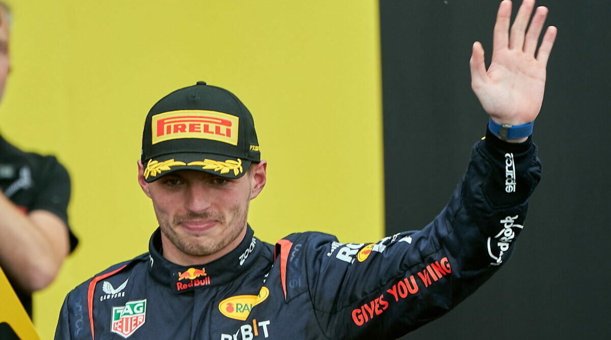 Max Verstappen celebra el triunfo que obtuvo en el Gran Premio de Canadá de la Fórmula 1. Foto: EFE