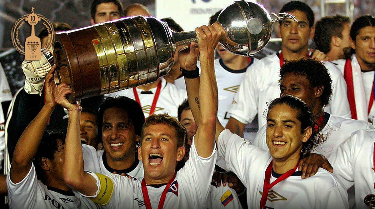 Los jugadores de Liga celebran el título de la Libertadores que ganaron en el 2008. Foto: LDU Oficial