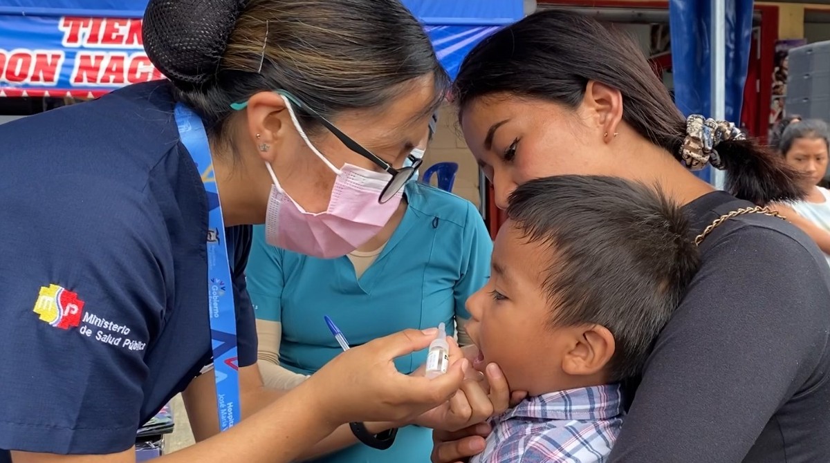 Las vacunas contra el sarampión, la rubeola y la poliomelitis son gratuitas en el país. Foto: MSP
