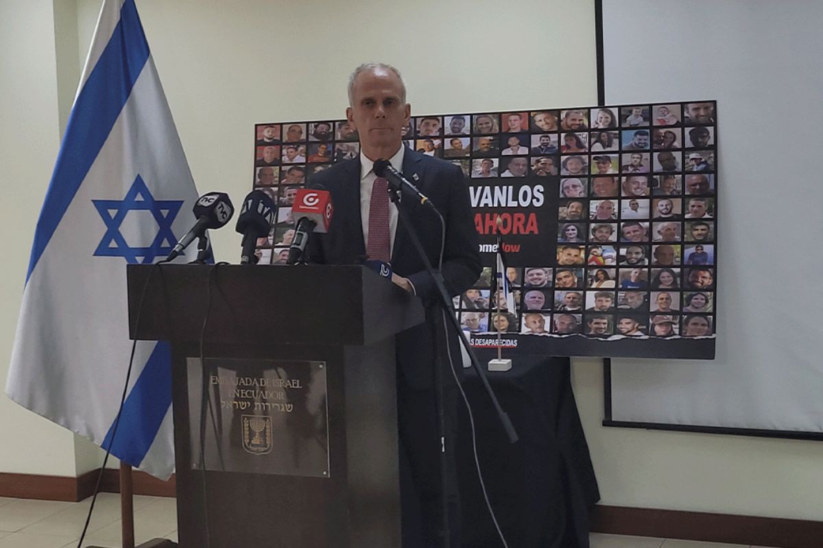 Declaraciones de Tzach Sarid, Embajador de Israel en Quito, luego de los ataques terroristas sufridos el fin de semana por parte de Irán. Foto: Orlando Silva / EL COMERCIO