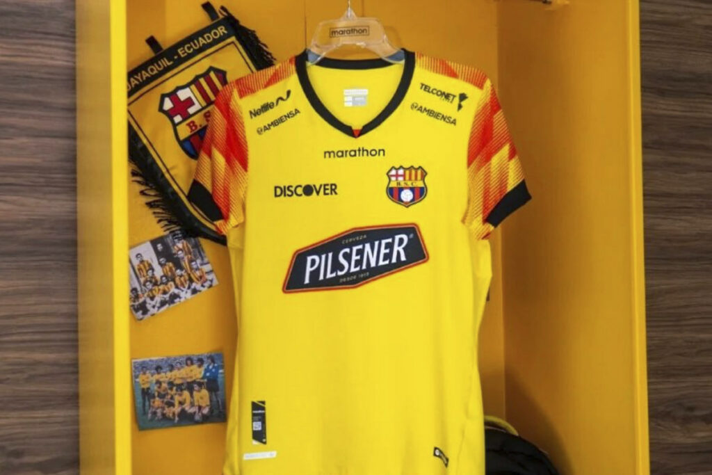 Modelo 2024 de la camiseta principal de Barcelona SC.