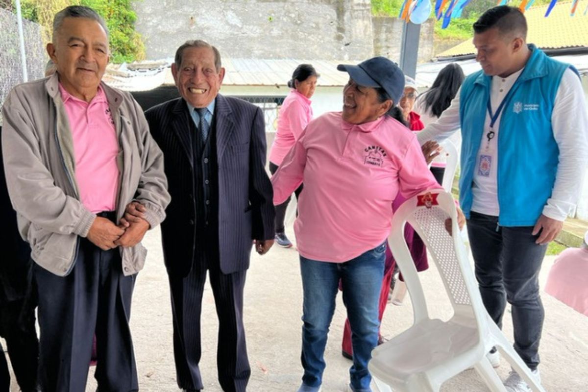 José Sangucho (izquierda) y Carmen Tarco (derecha) mantienen la convicción de ejercer el derecho al voto. Foto: Ana Guerrero/El Comercio