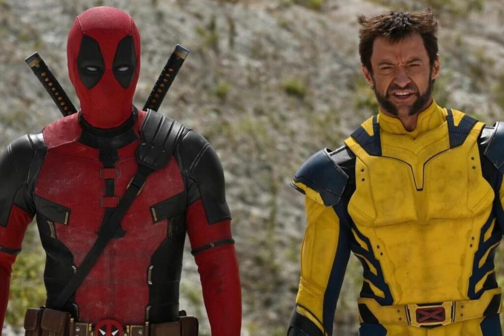 Hugh Jackman regresa como Wolverine gracias a su amistad con Reynolds, luciendo el traje amarillo clásico. Foto: IMDb.