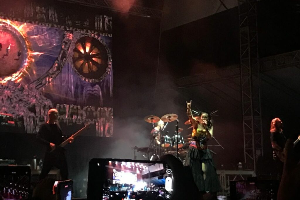 Within Temptation, con un show melódico y emotivo, cautivó al público en su regreso a Ecuador tras más de 10 años. Foto: Richard Jiménez/EL COMERCIO.