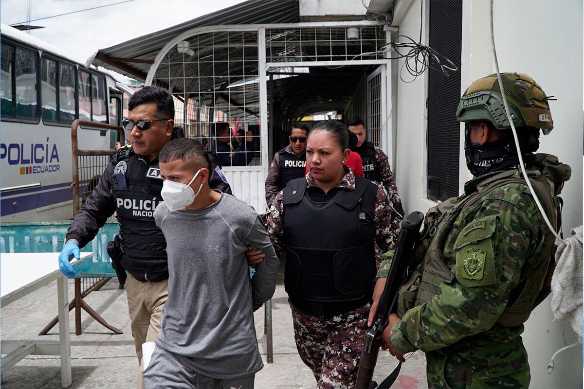 13 personas de nacionalidad colombiana fueron repatriadas. Foto: Cancillería de Ecuador