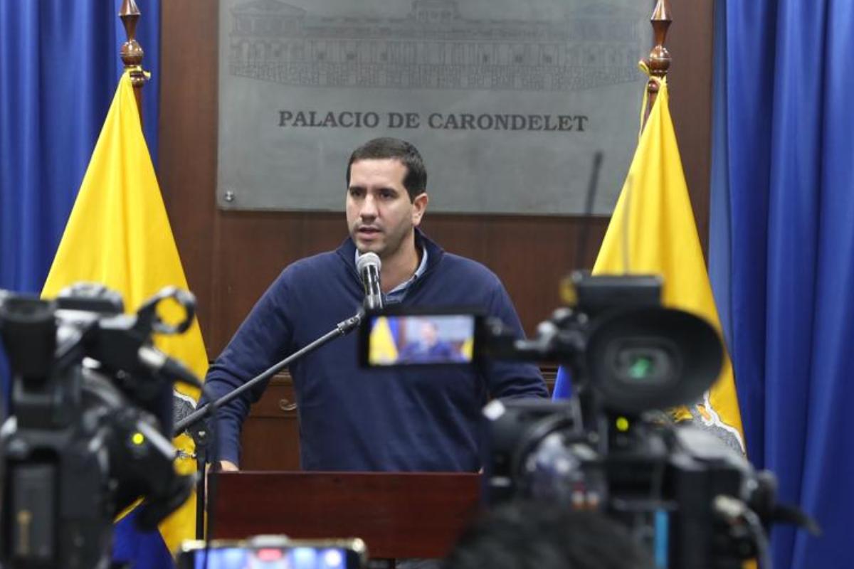 Ministro Roberto Luque durante su intervención desde el Palacio de Carondelet, en Quito. Foto: Cortesía X Ministerio de Energía