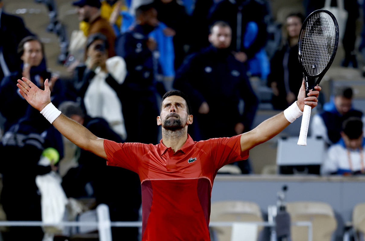 Novak Djokovic celebra su triunfo en Roland Garros.