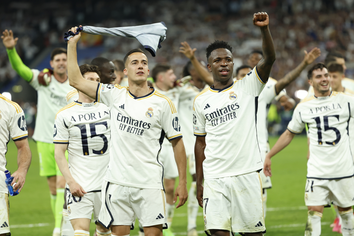 Jugadores del Real Madrid celebran su pase a al final en la UEFA Champions League.