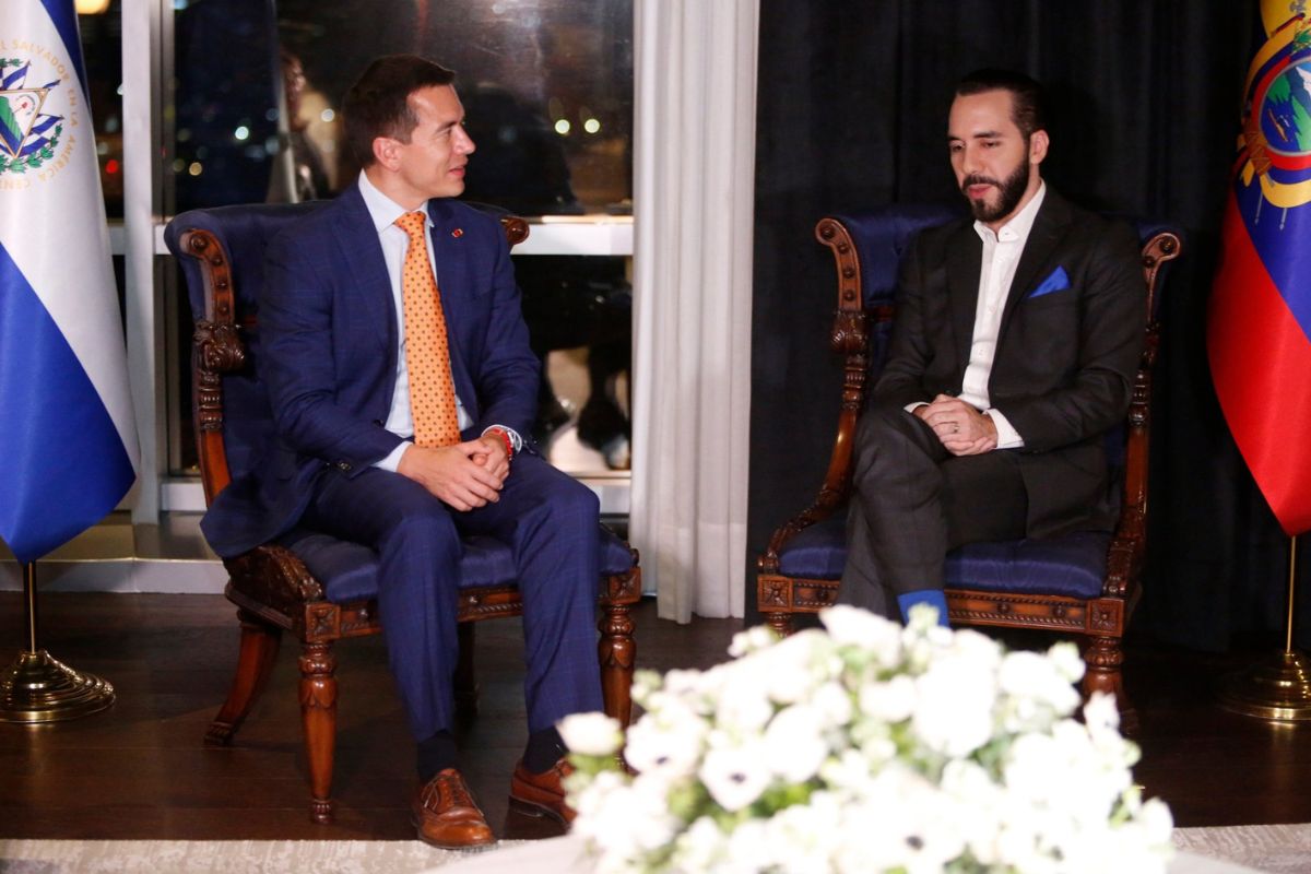 El presidente Daniel Noboa se reunió con el presidente de El Salvador, Nayib Bukele, en la capital salvadoreña para estrechar relaciones
