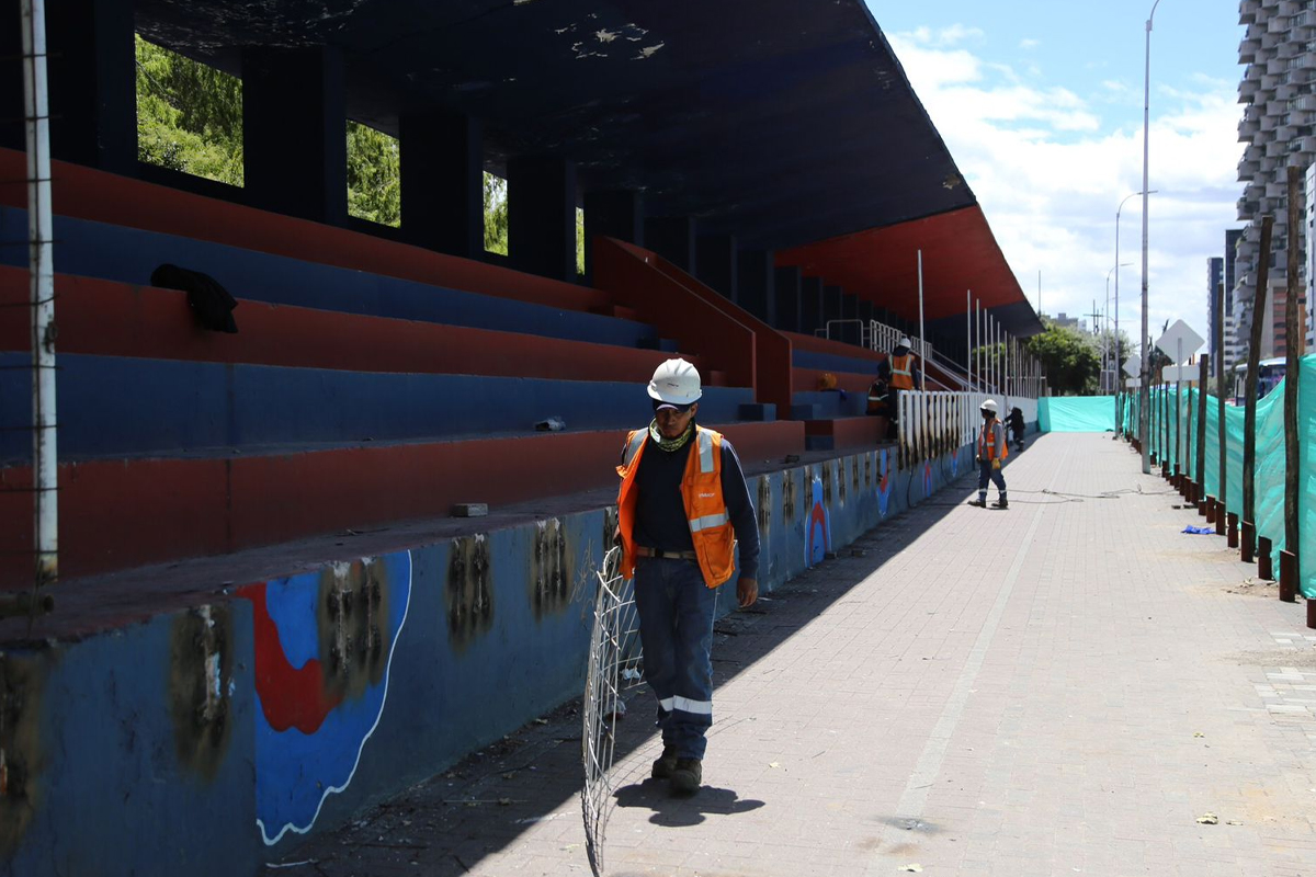 Los trabajos en la tribuna De los Shyris se iniciaron este 20 de mayo de 2024. Foto: Julio Estrella / EL COMERCIO.