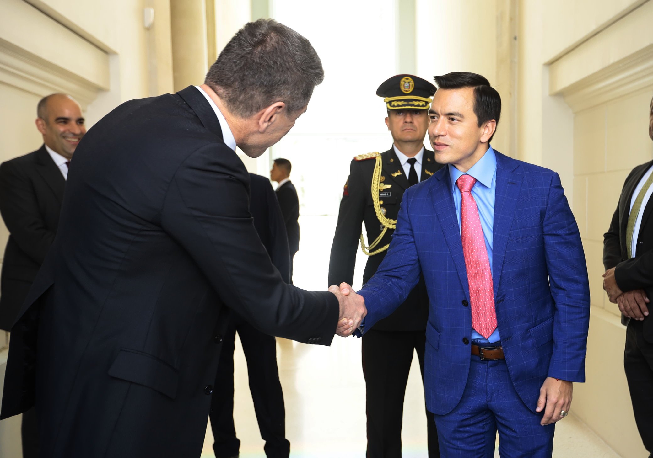 Daniel Noboa, presidente del Ecuador realiza un viaje por tres países de Europa. Foto: X Presidencia de la República