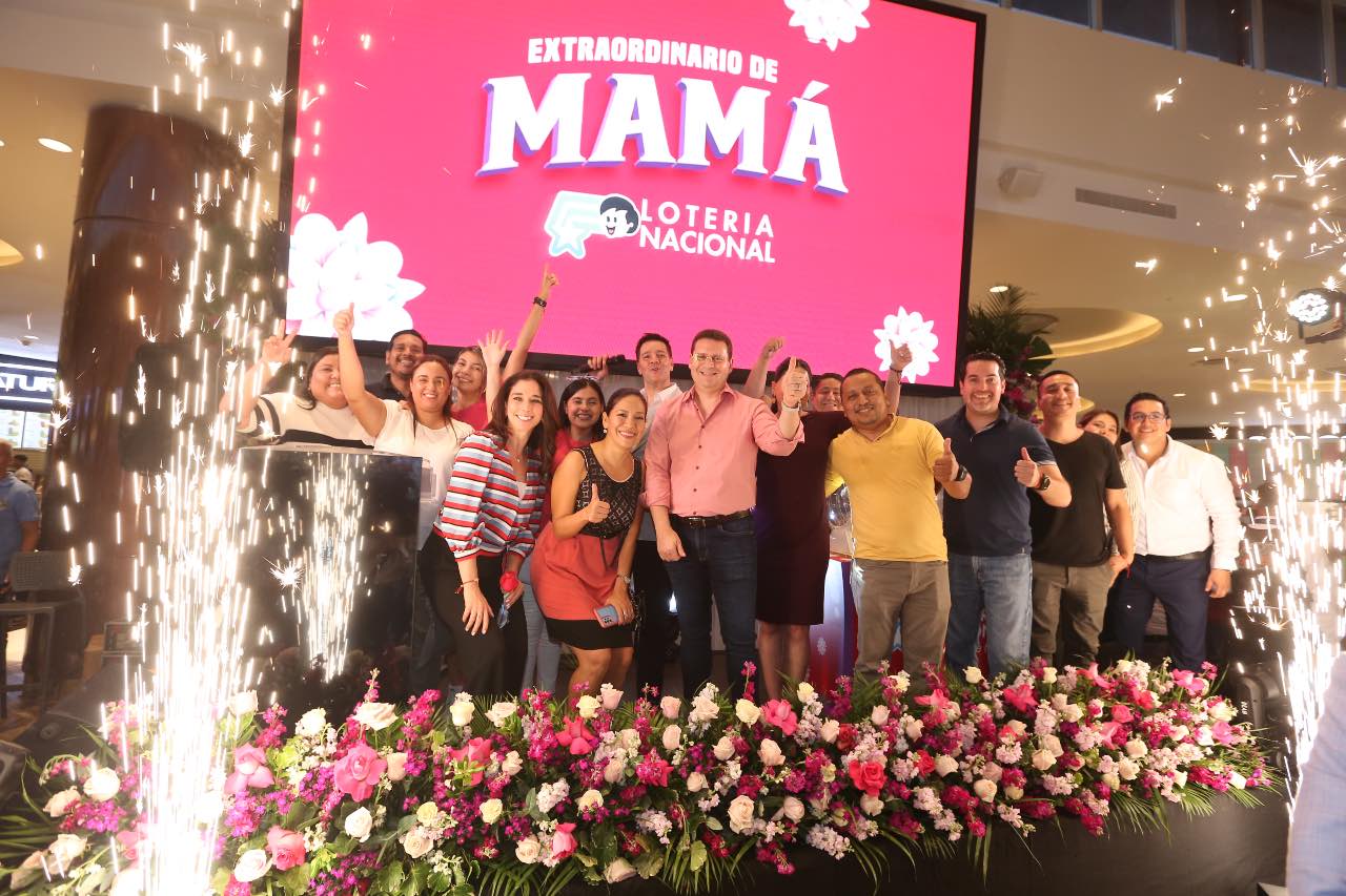 El domingo 12 de mayo de 2024, Lotería Nacional realizó el Sorteo Extraordinario de Mamá. Se cumplió en el centro comercial Mall del norte en Guayaquil. Cortesía: Lotería Nacional