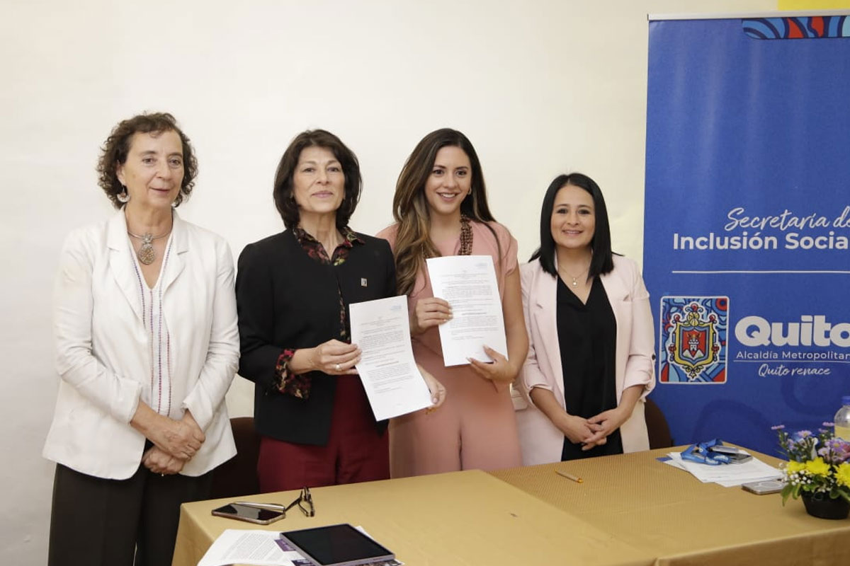 La firma del convenio se dio en el Museo del Carmen Alto. Foto: Cortesía.